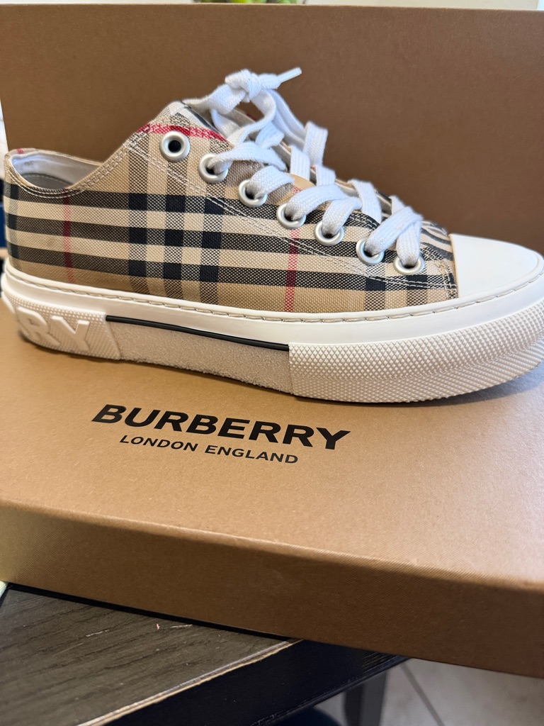 Burberry Beige Plaid Low-Top Sneakers With White Trim